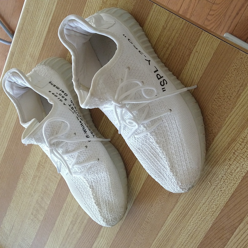 Yeezy 350 off white